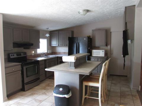 420 Dale St, Mitchell, IN 47446 photo 7