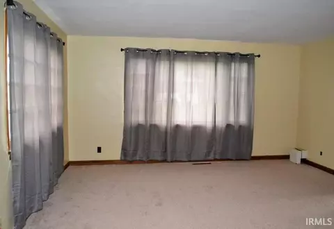 608 N Independence St, Windfall, IN 46076 photo 7