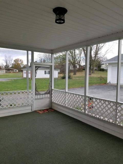 1406 W Deckard Dr, Mitchell, IN 47446 photo 2