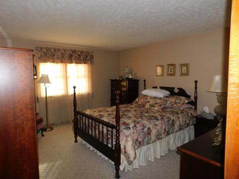 295 E Botts Ln, Salem, IN 47167 photo 14