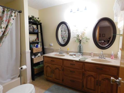 295 E Botts Ln, Salem, IN 47167 photo 17