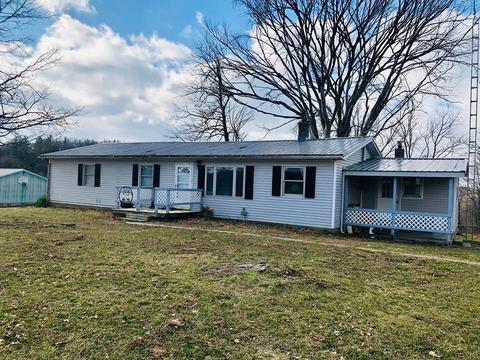 271 Old Vincennes Rd, Mitchell, IN 47446 photo 2