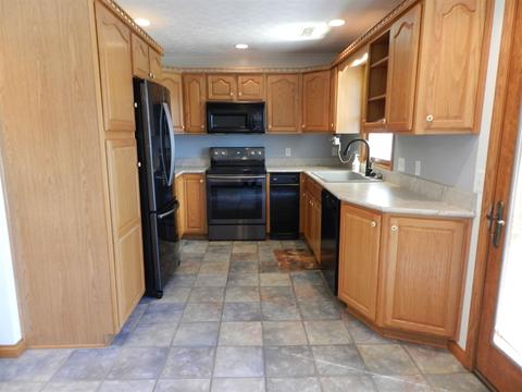 185 E 37th St, Jasper, IN 47546 photo 3