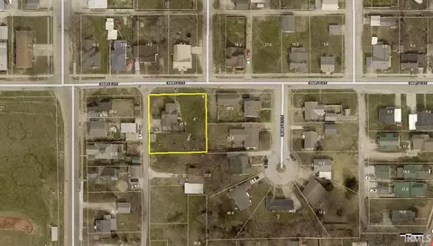 311 E Maple St, Washington, IN 47501 photo 1