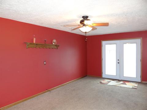 410 Dean St, Mitchell, IN 47446 photo 3