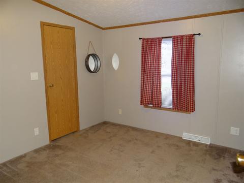 410 Dean St, Mitchell, IN 47446 photo 10