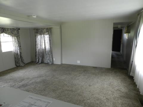 61 E Wilt St, Markle, IN 46770 photo 8