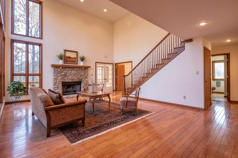 7845 E Chandler Rd, Bloomington, IN 47401 photo 9