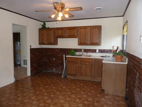 1107 E Marshall St, Marion, IN 46952 photo 4