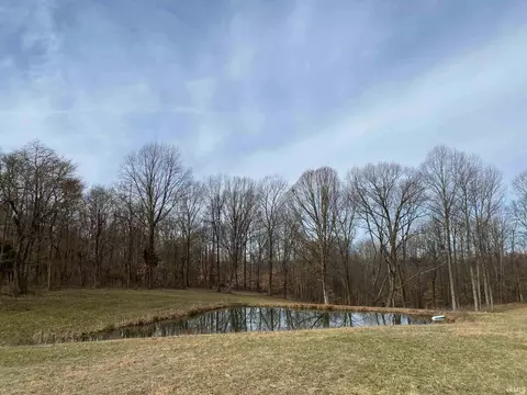 2595 E Tulip Dr, Bloomfield, IN 47424 photo 3