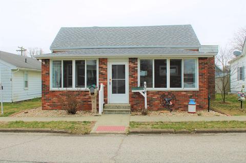 906 W Oak St, Mitchell, IN 47446 photo 2