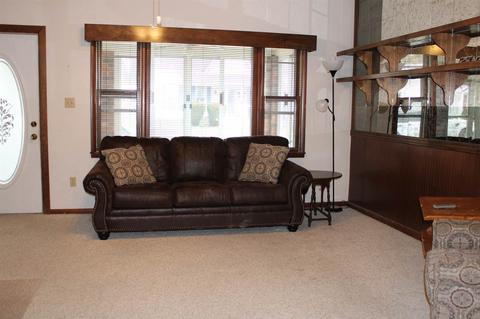 906 W Oak St, Mitchell, IN 47446 photo 8