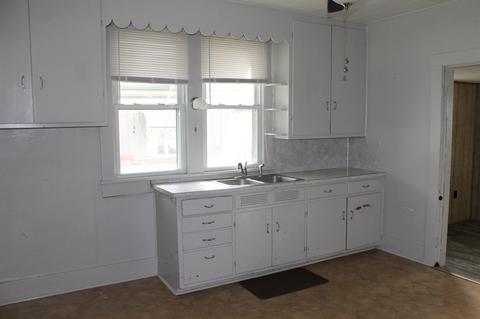 79 Daniel St, Peru, IN 46970 photo 5