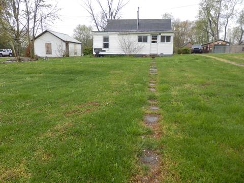 514 S 1st St, Mitchell, IN 47446 photo 4