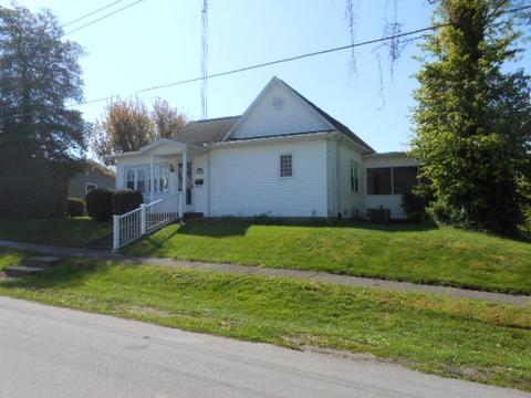 313 E Walnut St, Odon, IN 47562 photo 4