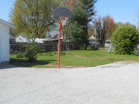 313 E Walnut St, Odon, IN 47562 photo 6
