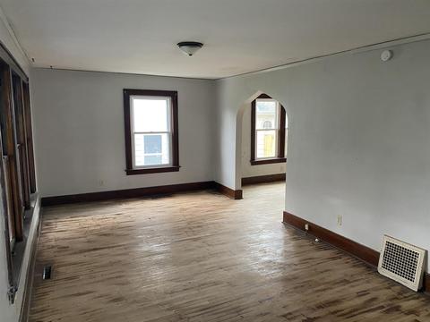 229 Eckman St, South Bend, IN 46614 photo 3