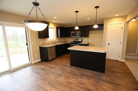 2070 Freestone Pl, Huntertown, IN 46748 photo 4
