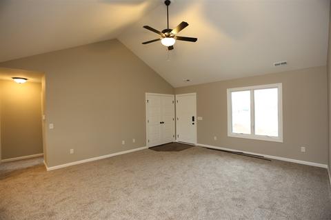 2070 Freestone Pl, Huntertown, IN 46748 photo 6