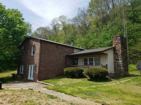 4145 E Combs, Bloomfield, IN 47424 photo 1