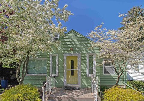 633 Eckman St, South Bend, IN 46614 photo 1