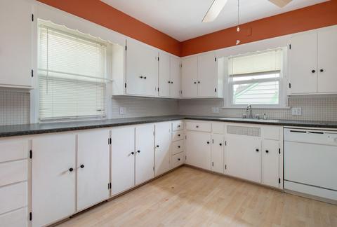 633 Eckman St, South Bend, IN 46614 photo 10