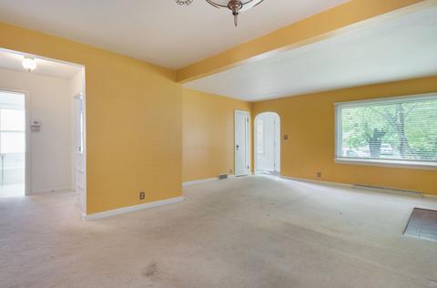 633 Eckman St, South Bend, IN 46614 photo 9