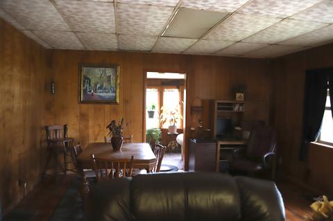 105 10th St, Oolitic, IN 47451 photo 4