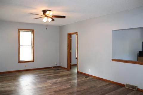 421 S Hamilton St, Delphi, IN 46923 photo 3