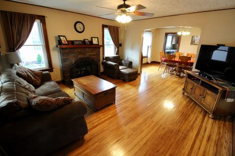 740 E State St, Princeton, IN 47670 photo 5