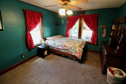 740 E State St, Princeton, IN 47670 photo 11