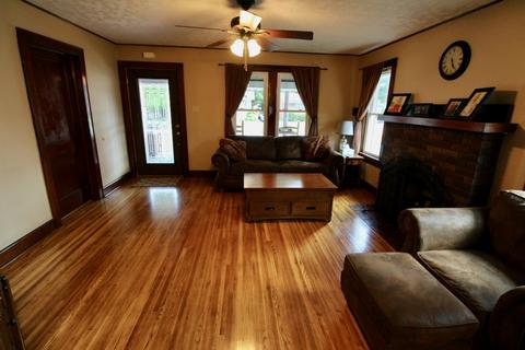 740 E State St, Princeton, IN 47670 photo 3