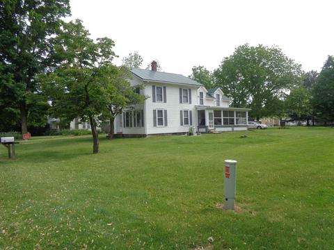 603 Sixth St, Howe, IN 46746 photo 1