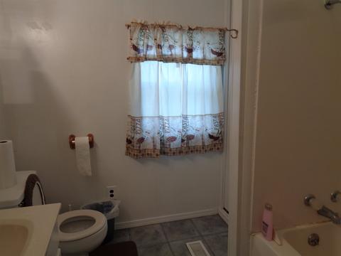603 Sixth St, Howe, IN 46746 photo 5