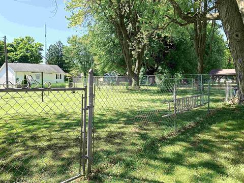 407 E North St, Bourbon, IN 46504 photo 15