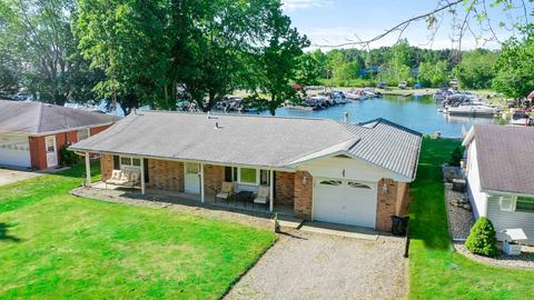 605 E Pickwick Dr, Syracuse, IN 46567 photo 24