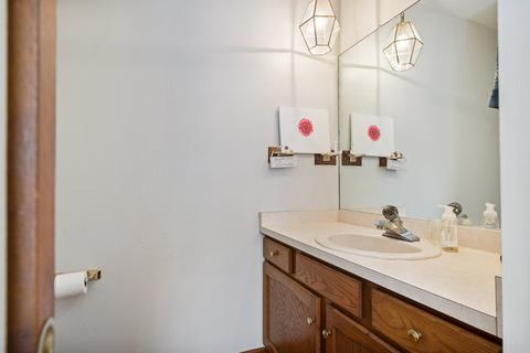605 E Pickwick Dr, Syracuse, IN 46567 photo 20