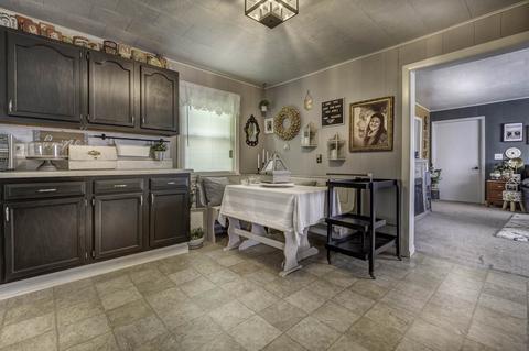 428 E Silver St, Bluffton, IN 46714 photo 11