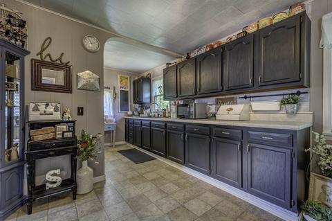 428 E Silver St, Bluffton, IN 46714 photo 14
