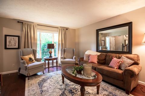 2221 E Autumn Dr, Bloomington, IN 47401 photo 4