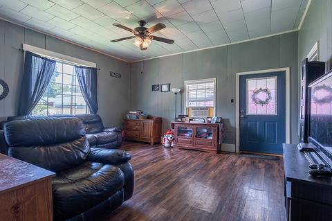 201 E Main St, Allendale, IL 62410 photo 4