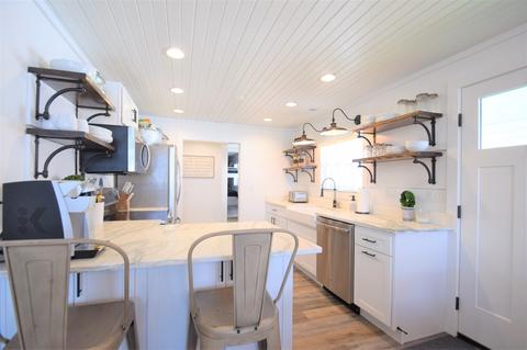 9078 E Hatchery Rd, Syracuse, IN 46567 photo 6