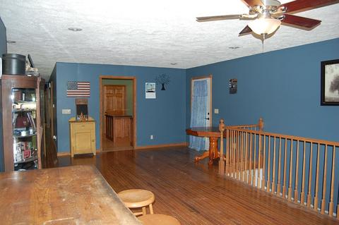 1076 E Abrams Rd, Bloomfield, IN 47424 photo 6