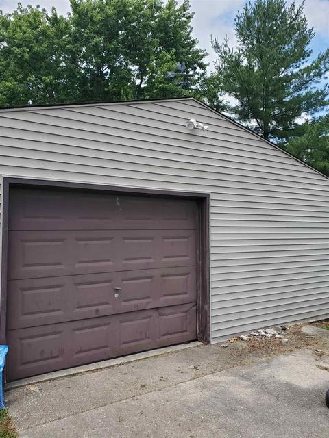12 N Roberts Dr, Bicknell, IN 47512 photo 4