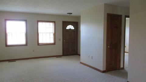 2 Blackberry Lane Dr, Delphi, IN 46923 photo 3