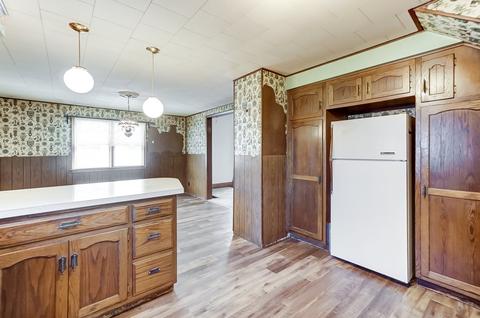 706 E Keyser St, Garrett, IN 46738 photo 9