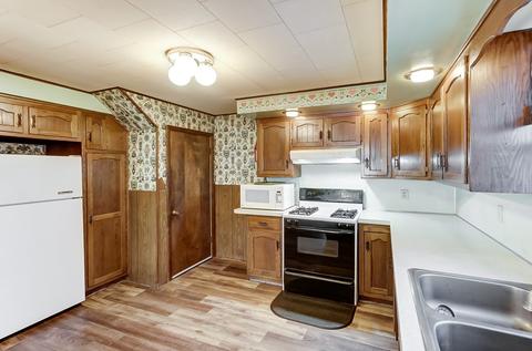 706 E Keyser St, Garrett, IN 46738 photo 12