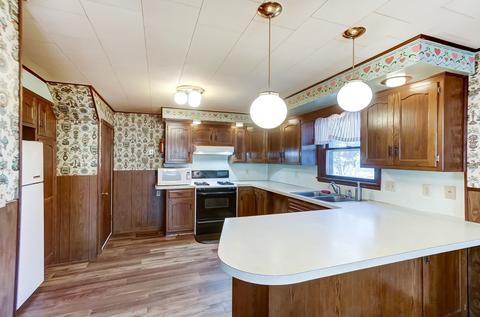 706 E Keyser St, Garrett, IN 46738 photo 13