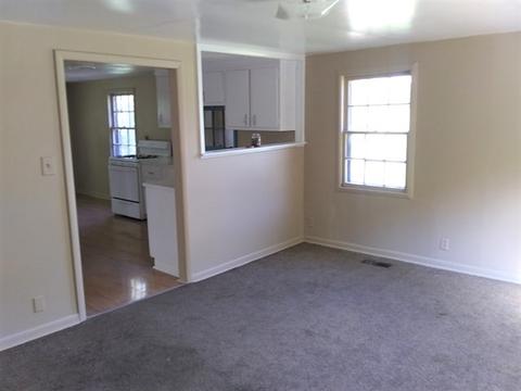 122 E Spring St, Peru, IN 46970 photo 2