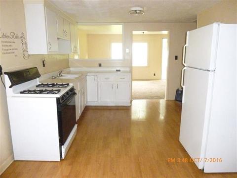 122 E Spring St, Peru, IN 46970 photo 3